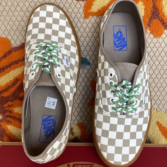 Vans Men’s Authentic
Checkerboard Moon Rock
VN0009PVCH8
SNEAKERS - Picture 14 of 16